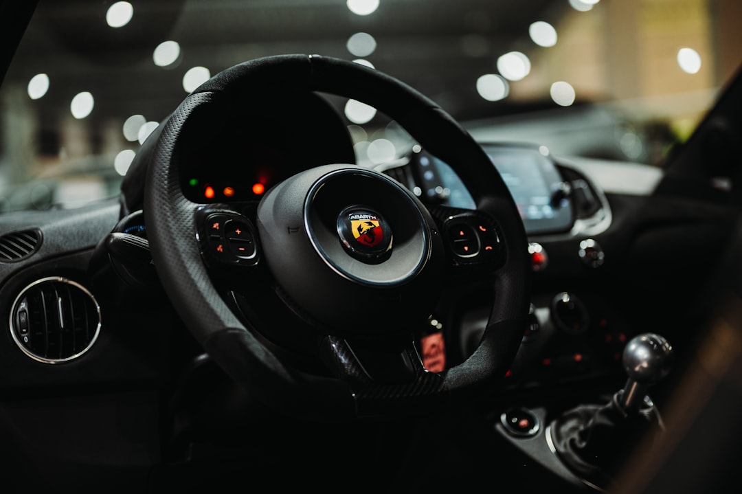 Das Auto im Traum: Eine interdisziplinäre Deutung zwischen Psychoanalyse und Neurowissenschaft