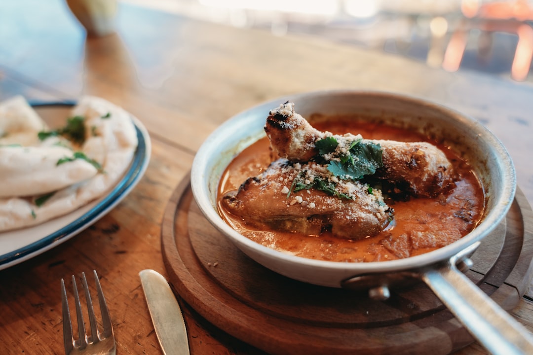 Das Restaurant im Traum: Eine tiefenpsychologische und neurowissenschaftliche Analyse