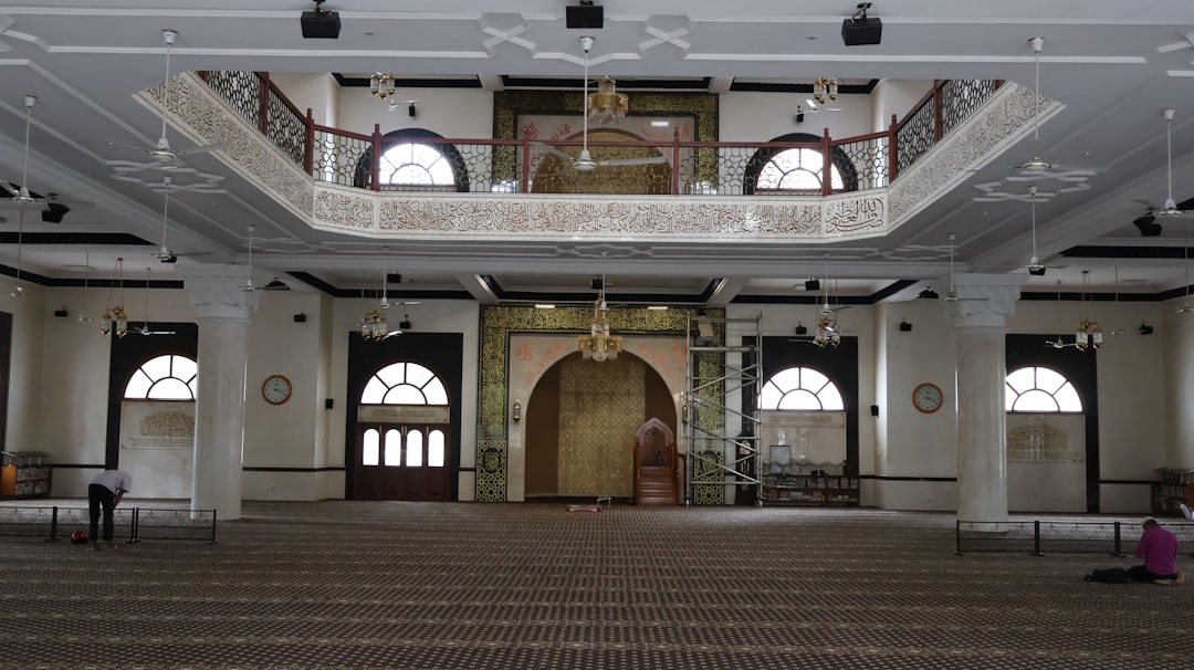 Die Moschee im Traum: Eine psychoanalytische und neurowissenschaftliche Erforschung